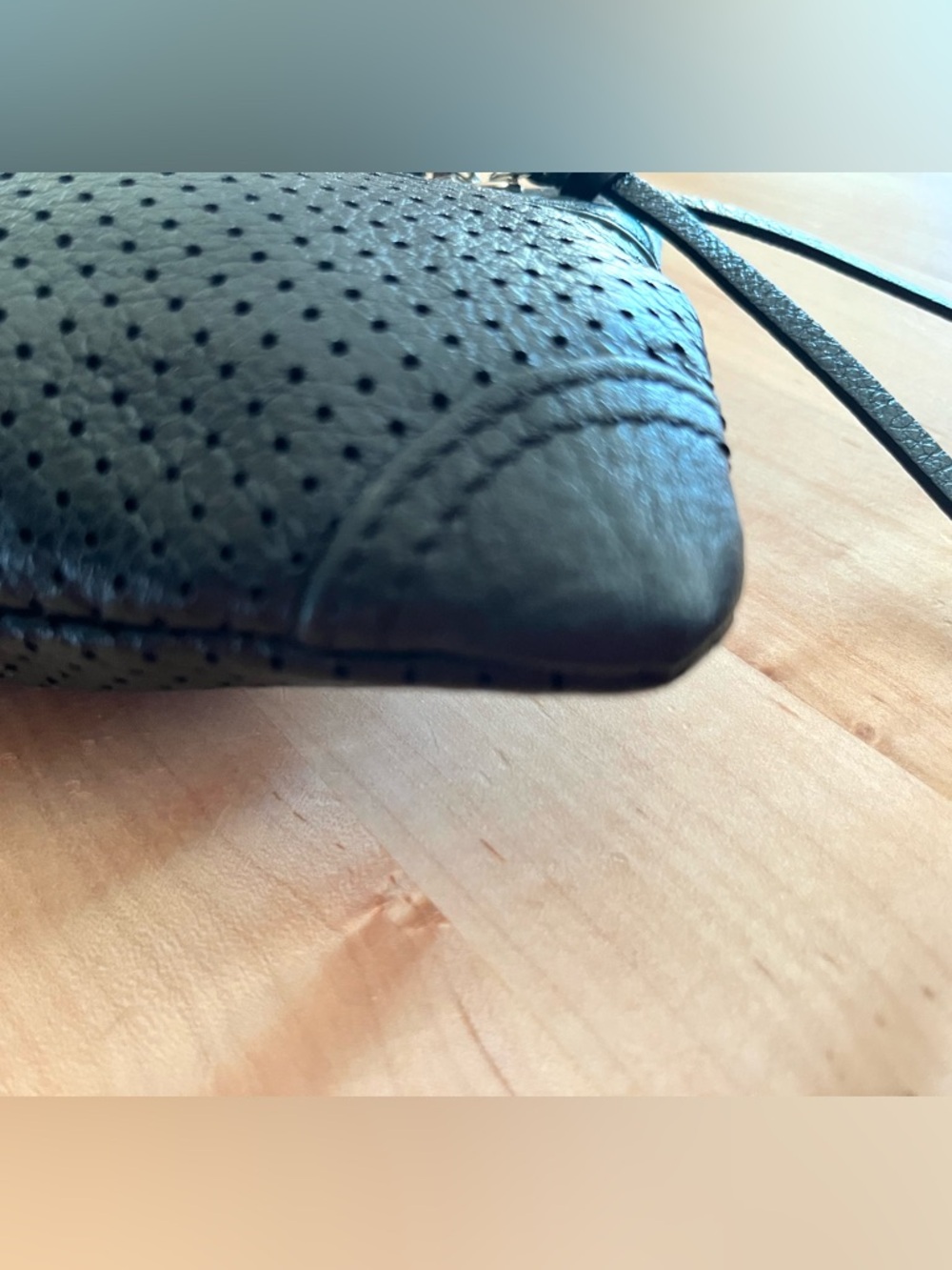 Banana Republic Black Perforated Leather Wristlet - Picture 4 of 10